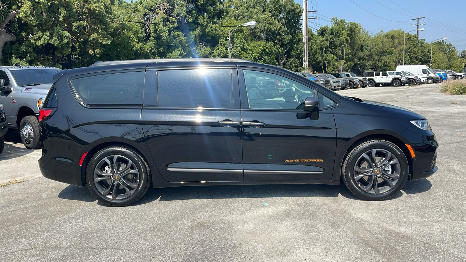 2024 Chrysler Pacifica Touring L 7