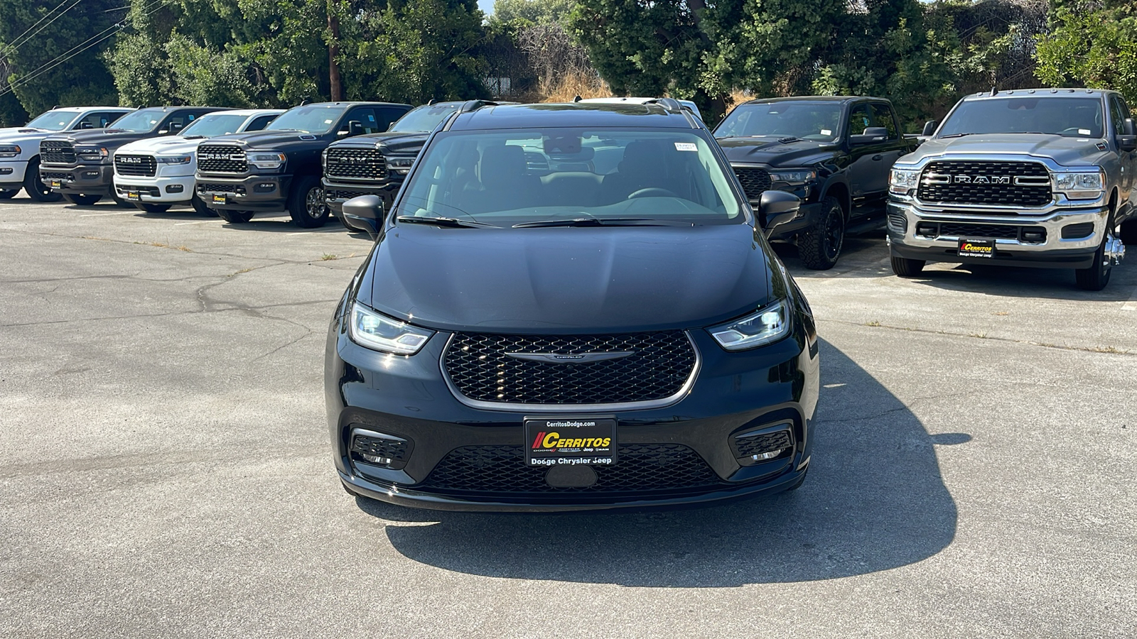 2024 Chrysler Pacifica Touring L 9