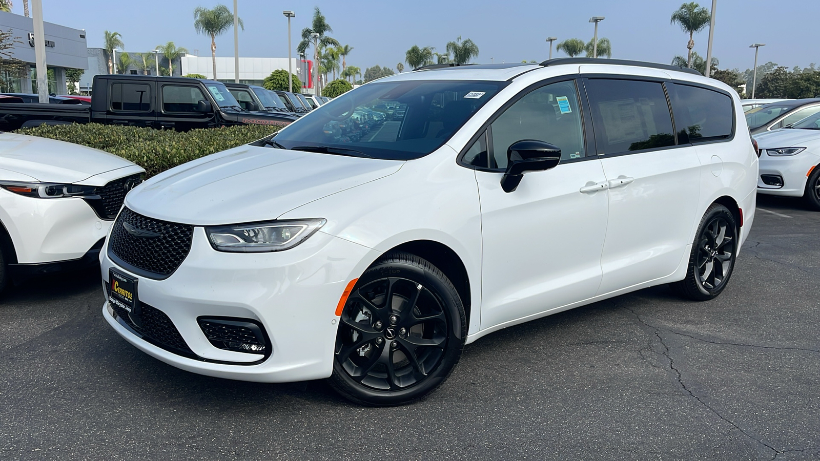 2024 Chrysler Pacifica Touring L 1