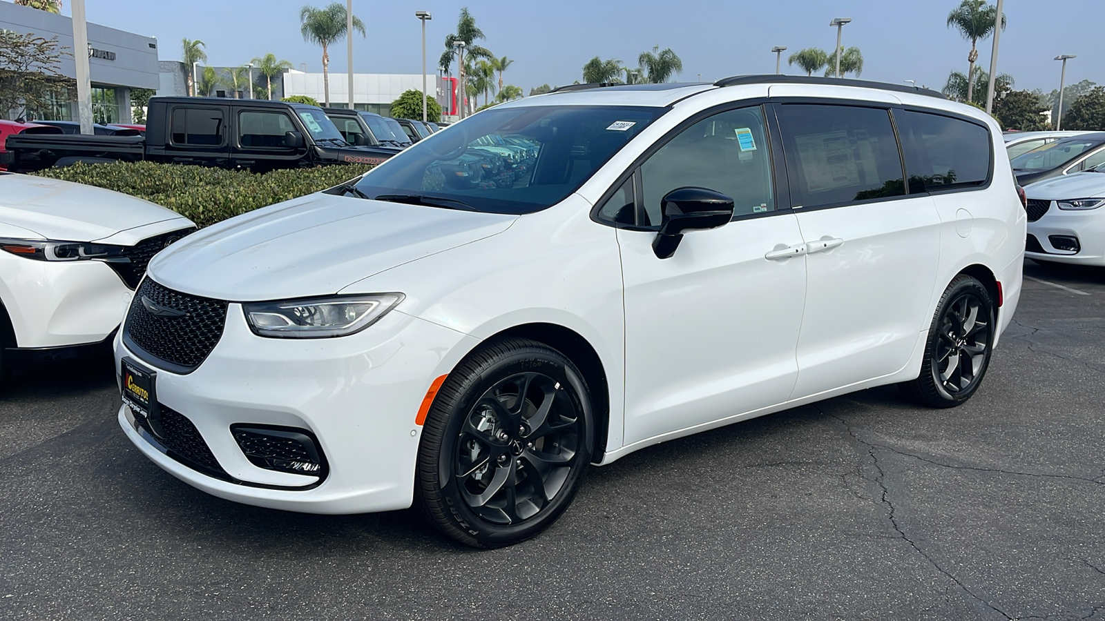 2024 Chrysler Pacifica Touring L 2