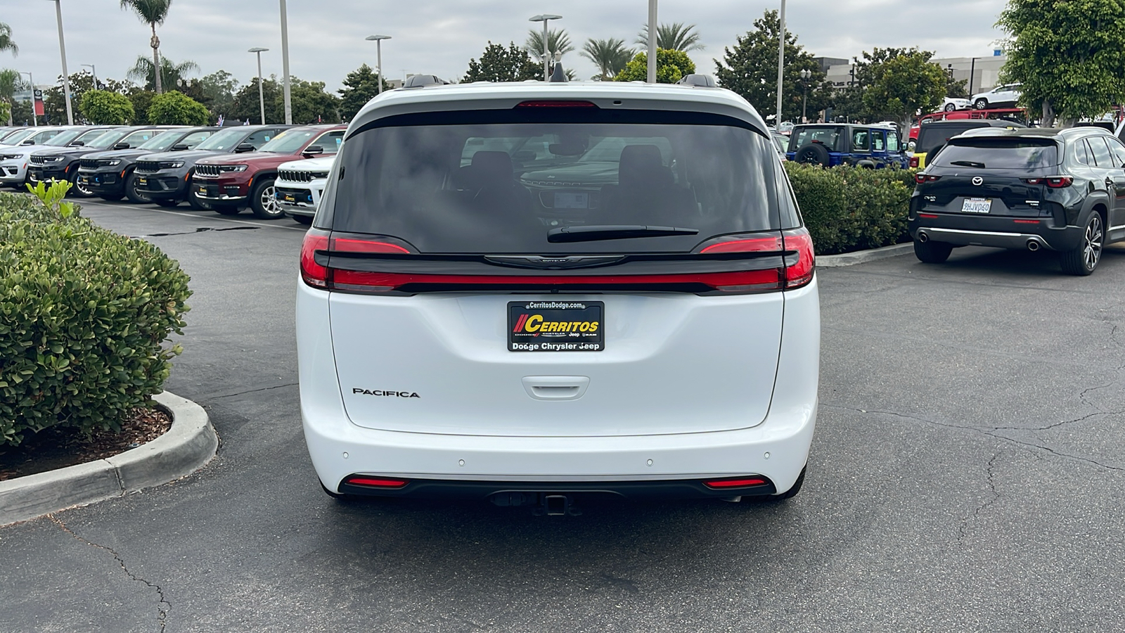 2024 Chrysler Pacifica Touring L 5