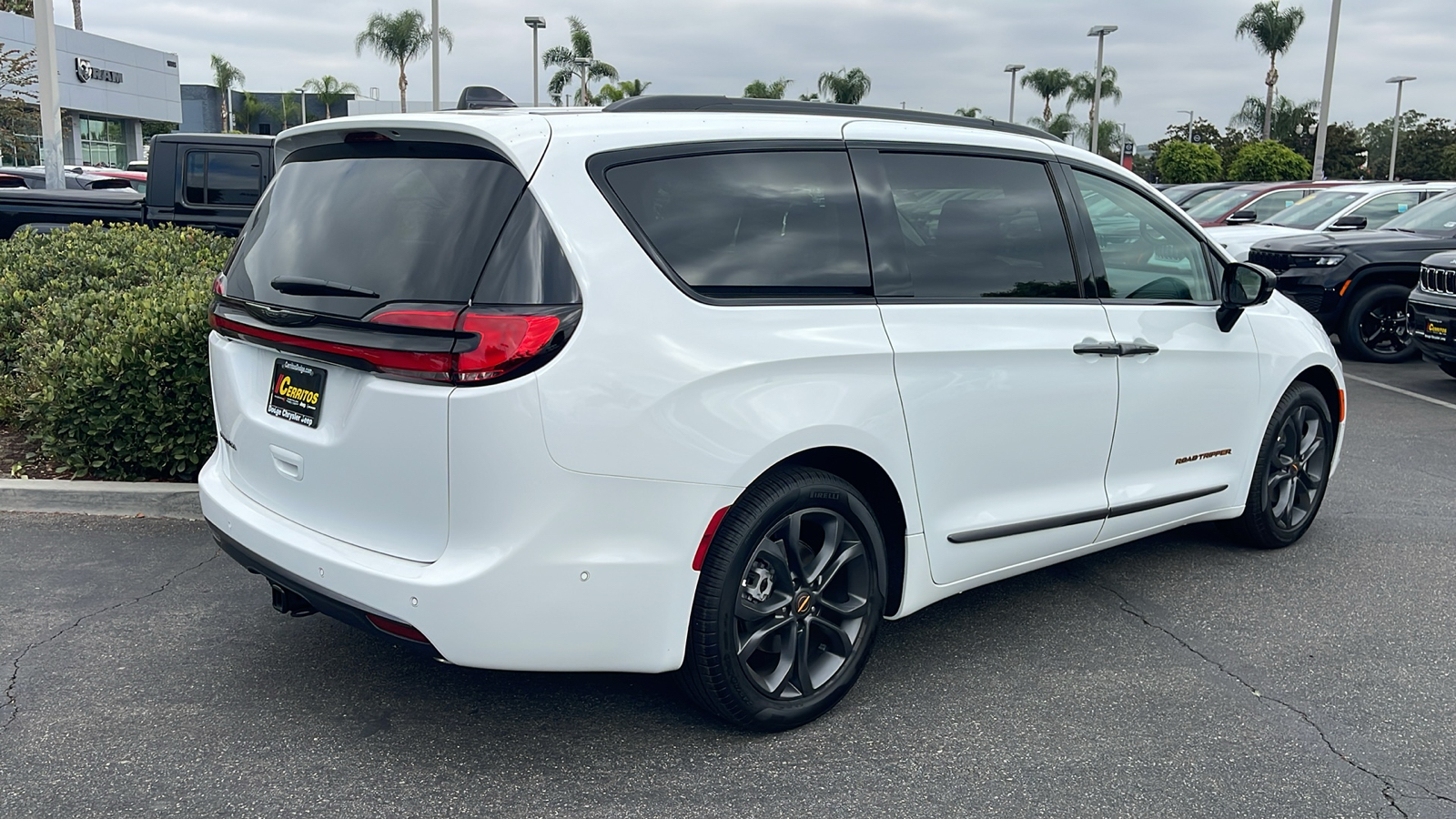 2024 Chrysler Pacifica Touring L 6