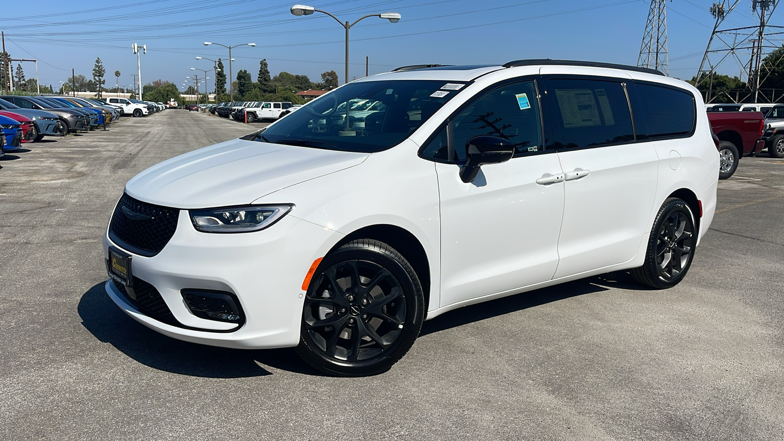 2024 Chrysler Pacifica Limited 1