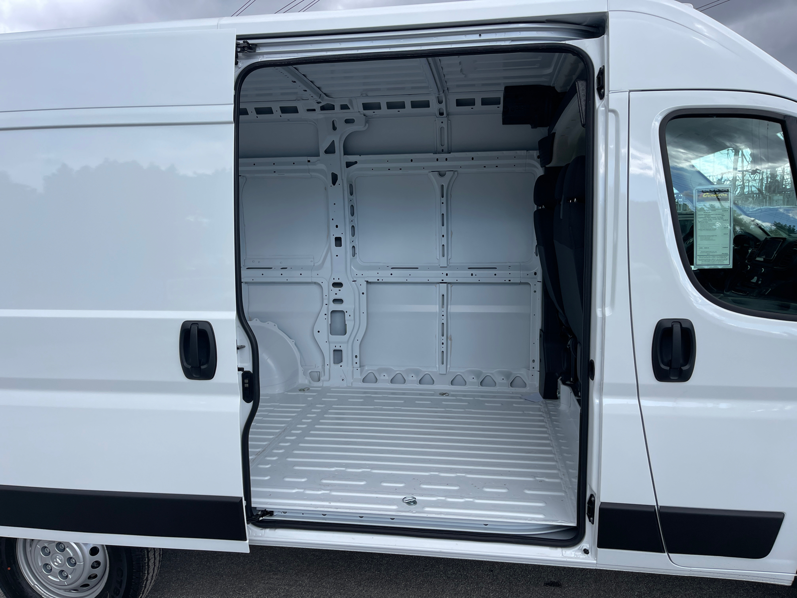 2024 Ram ProMaster Cargo Van Tradesman 22