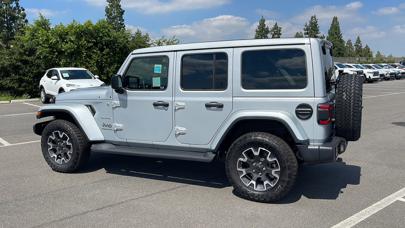 2024 Jeep Wrangler Sahara 4