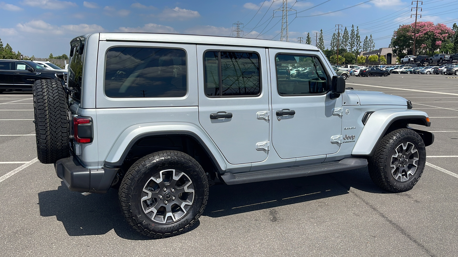 2024 Jeep Wrangler Sahara 6