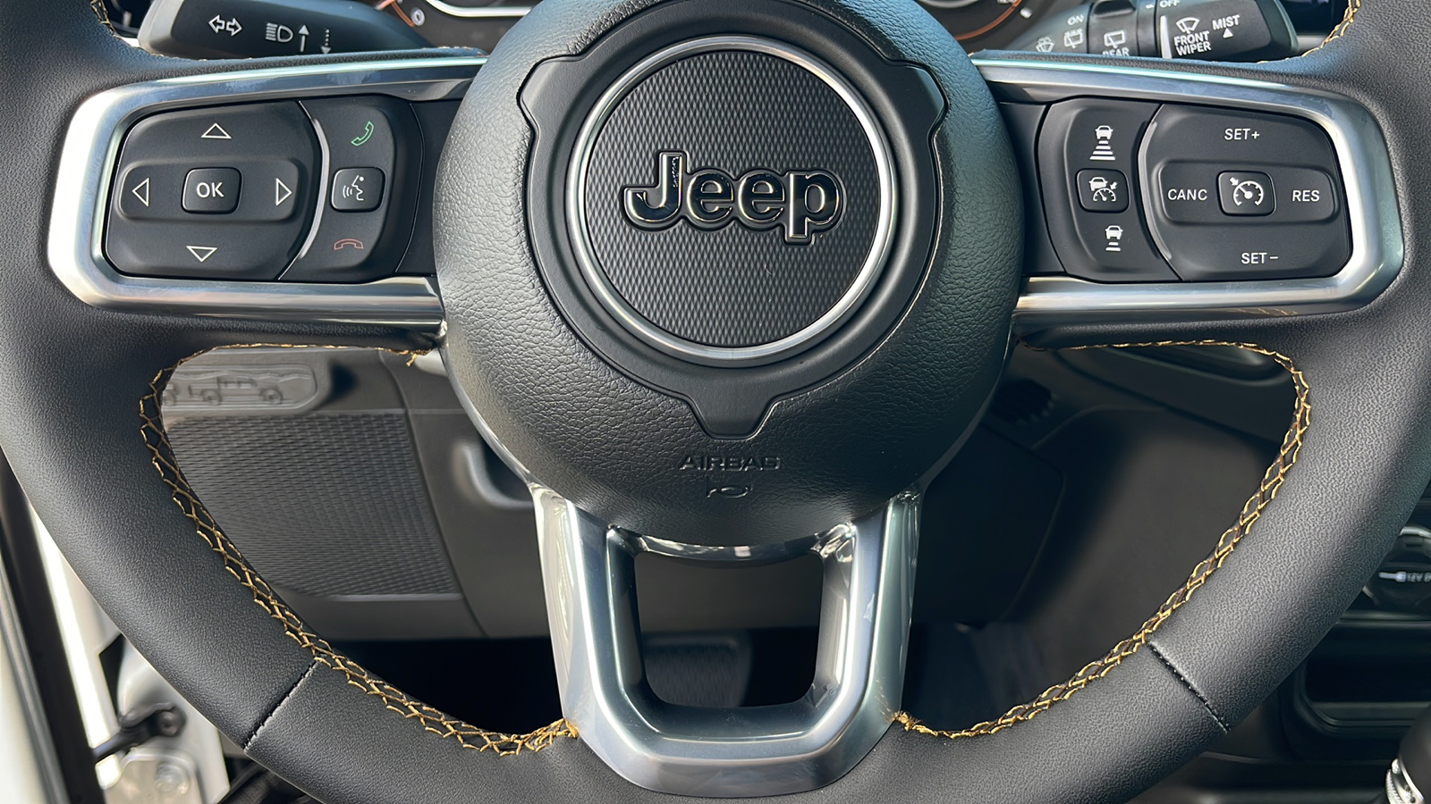 2024 Jeep Wrangler Sahara 18