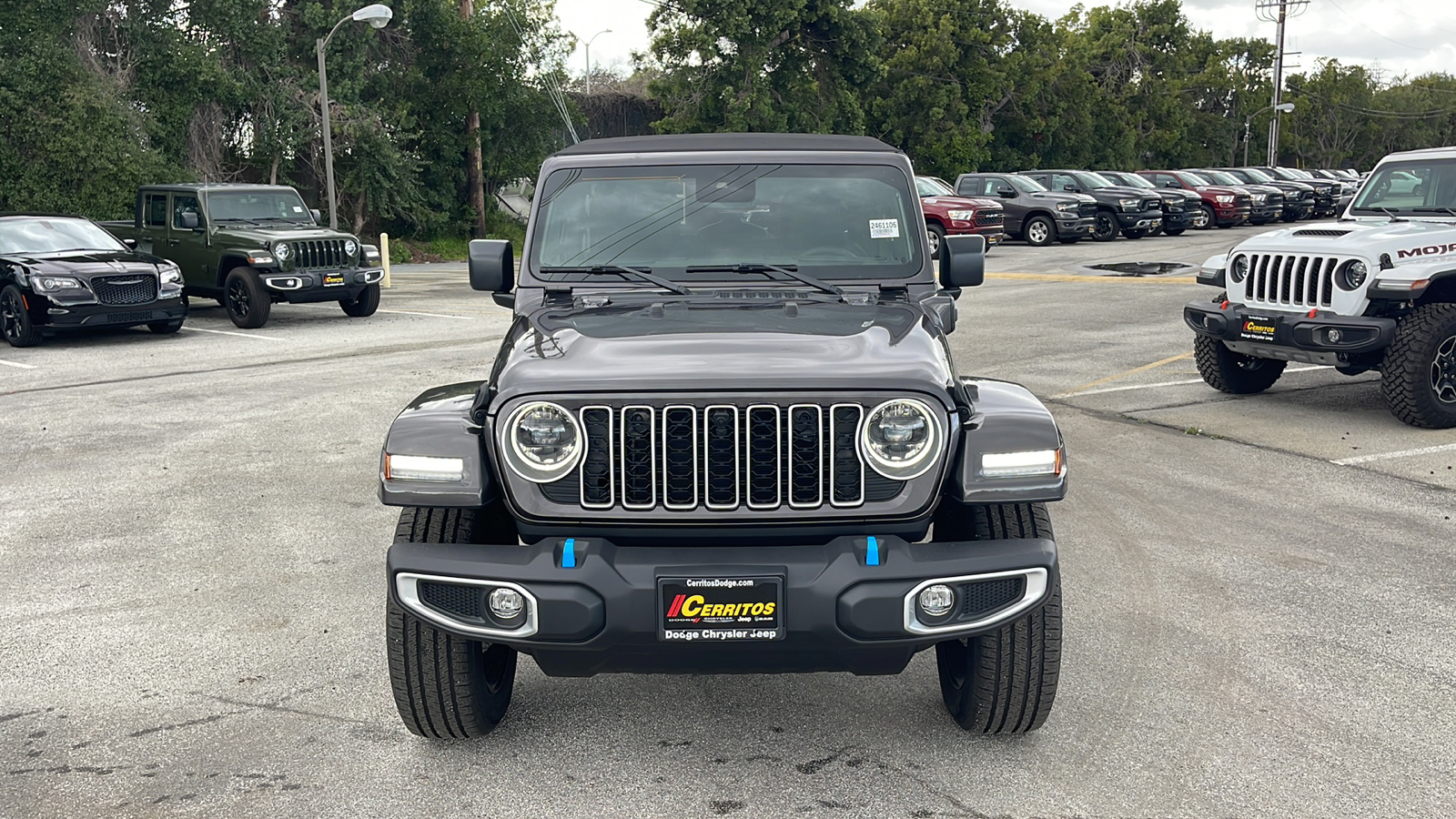 2024 Jeep Wrangler 4xe Sahara 9