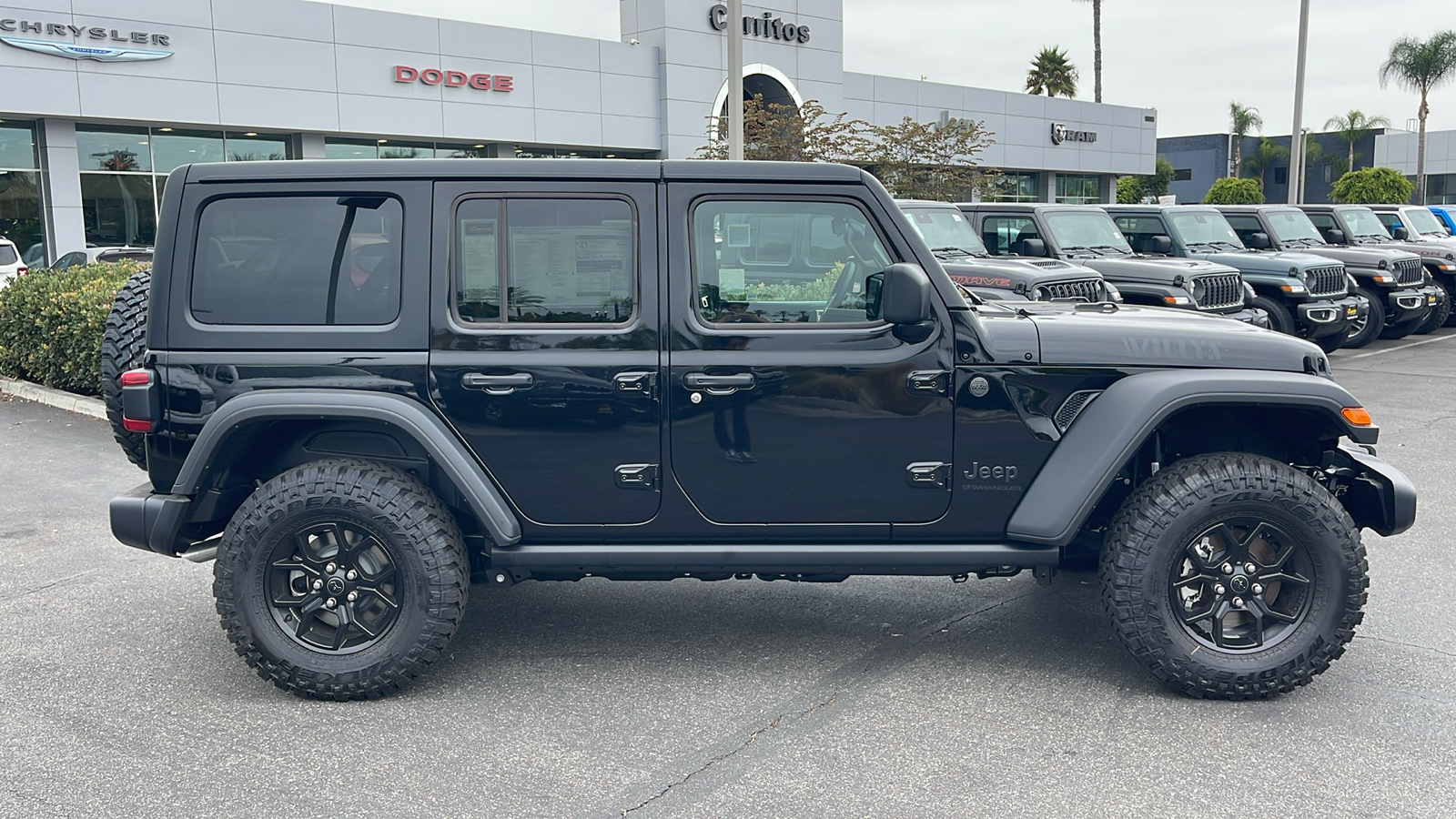 2024 Jeep Wrangler Willys 7