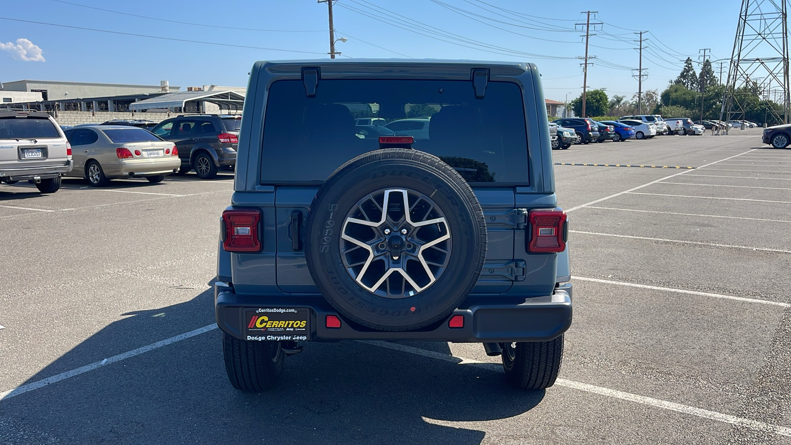 2024 Jeep Wrangler Sahara 5