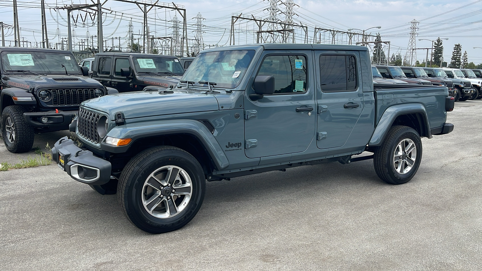 2024 Jeep Gladiator Sport S 2