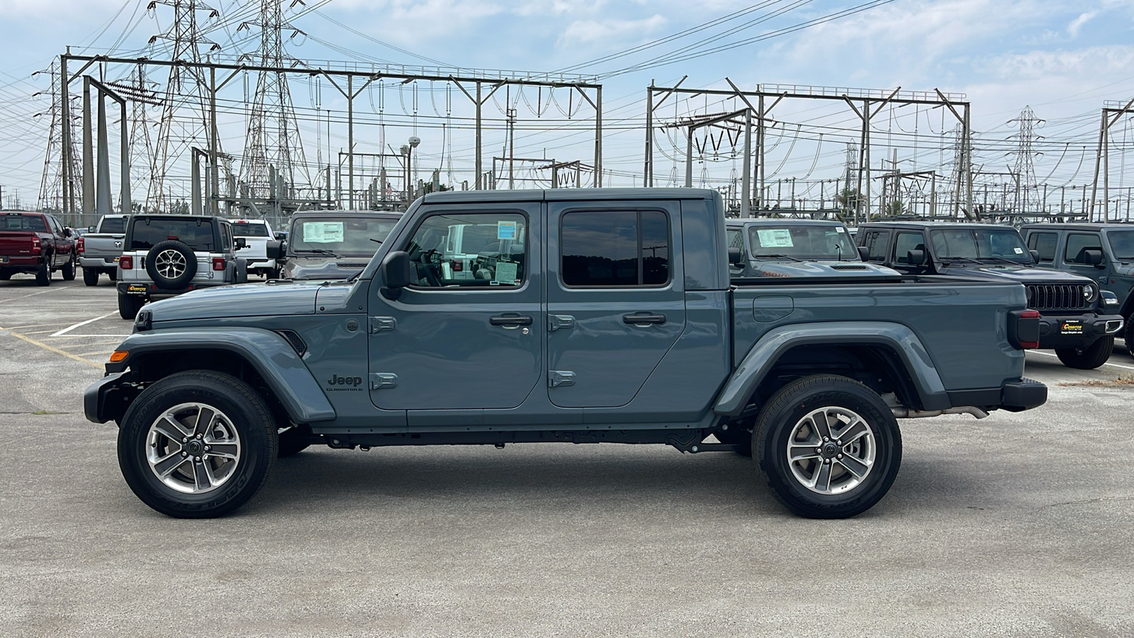 2024 Jeep Gladiator Sport S 3