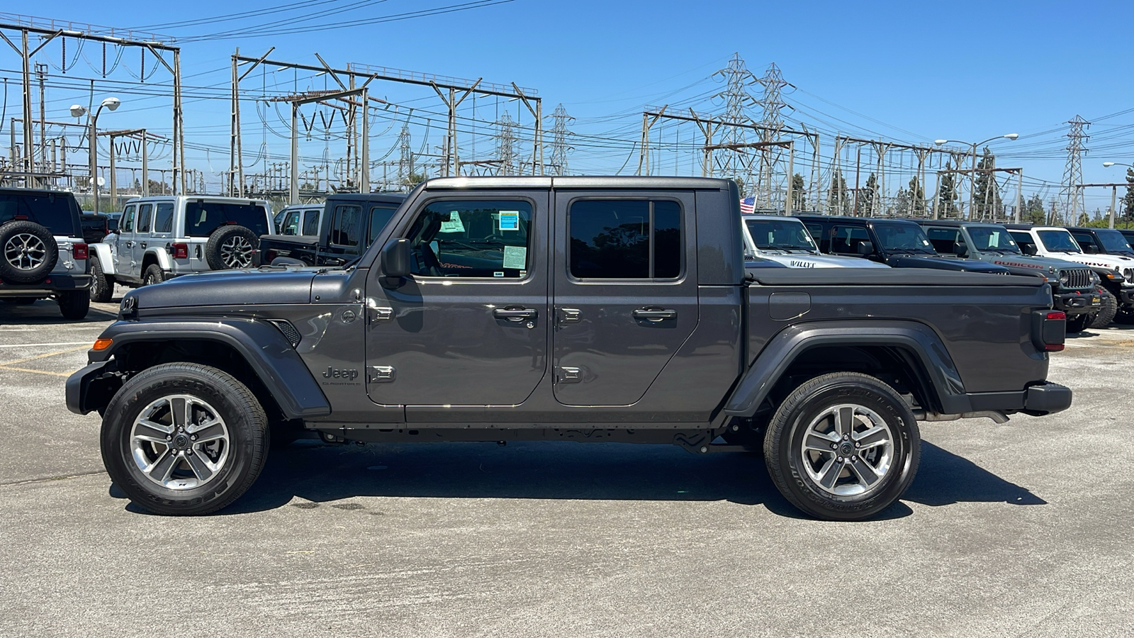 2024 Jeep Gladiator Sport S 3