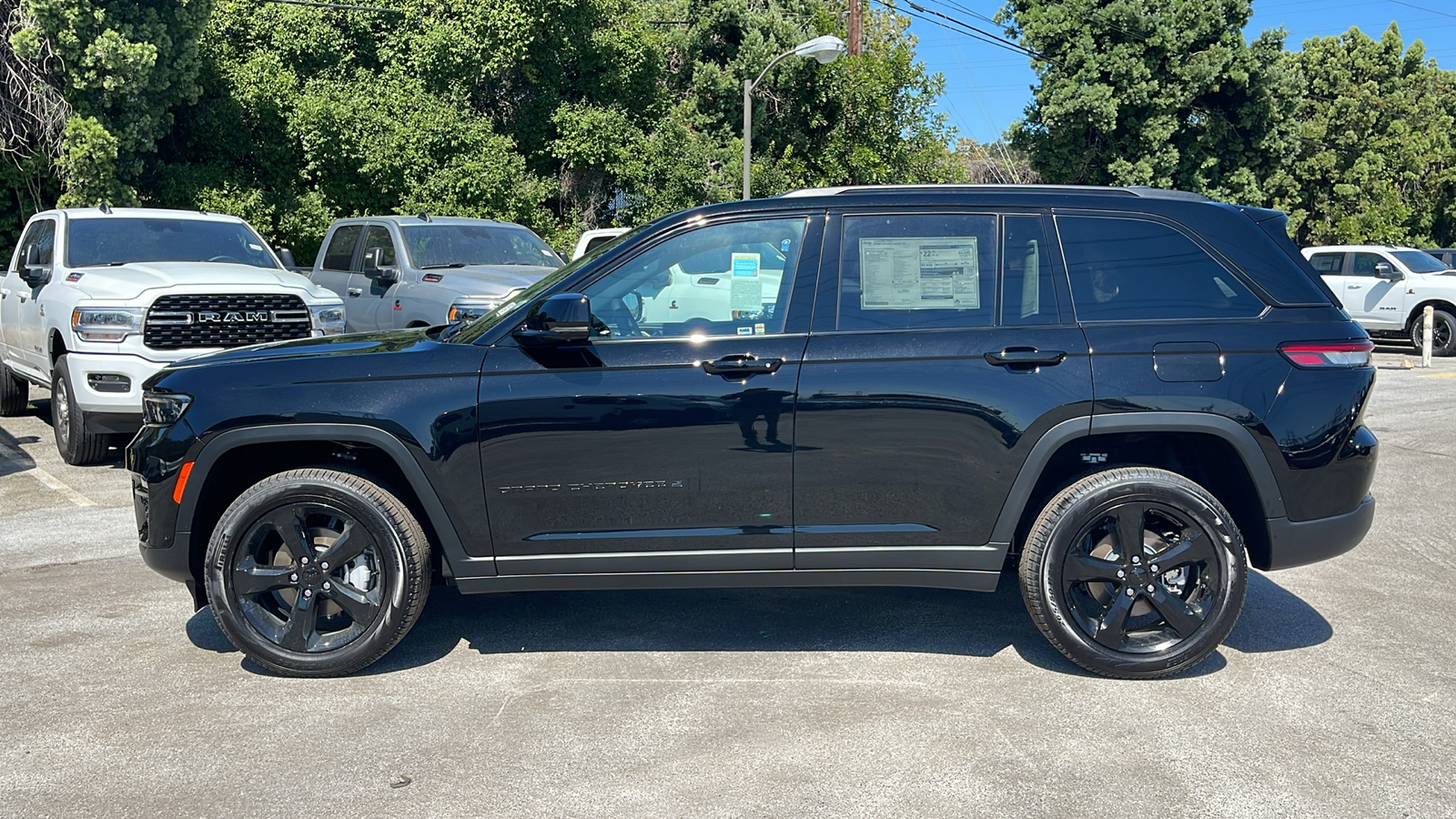 2024 Jeep Grand Cherokee Limited 3