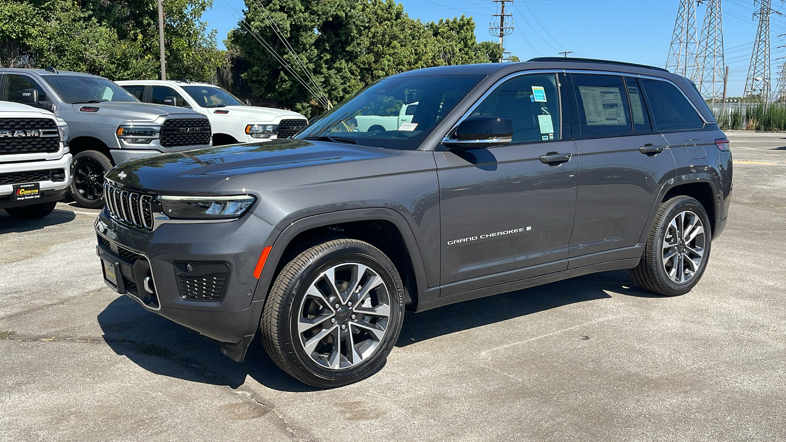 2024 Jeep Grand Cherokee Overland 2