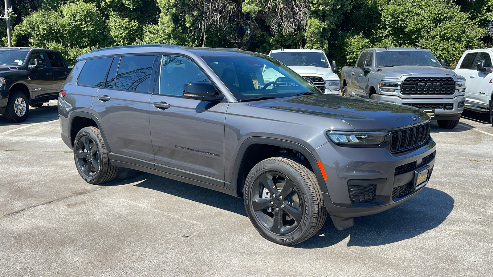 2024 Jeep Grand Cherokee L Altitude X 8