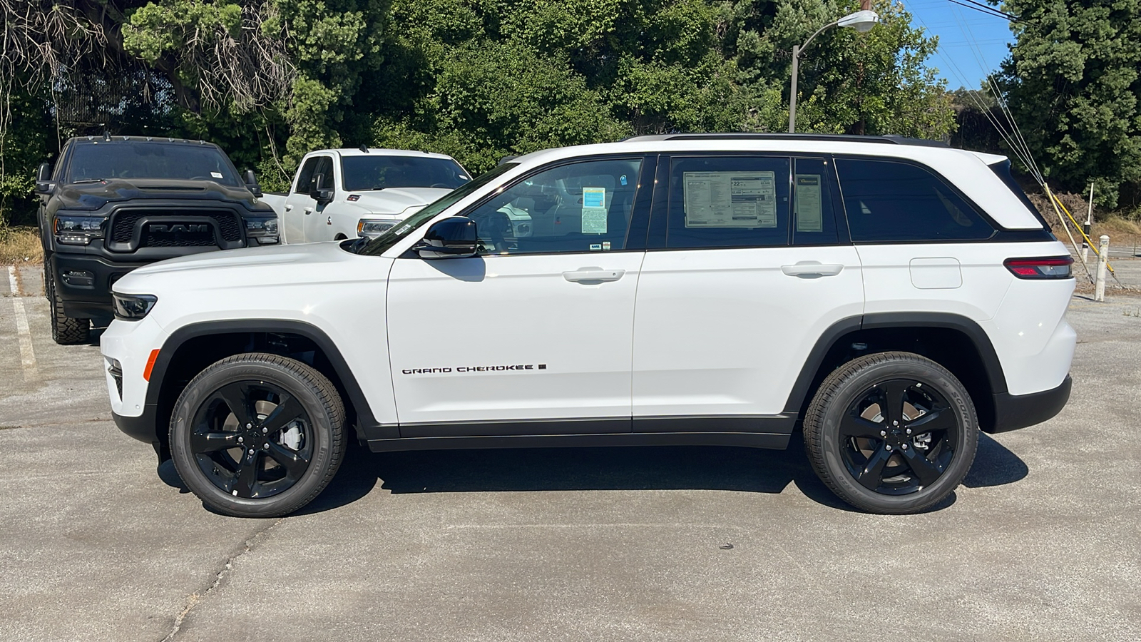 2024 Jeep Grand Cherokee Limited 3