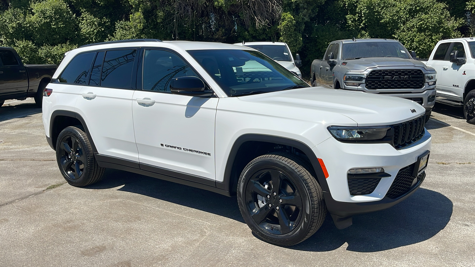 2024 Jeep Grand Cherokee Limited 8