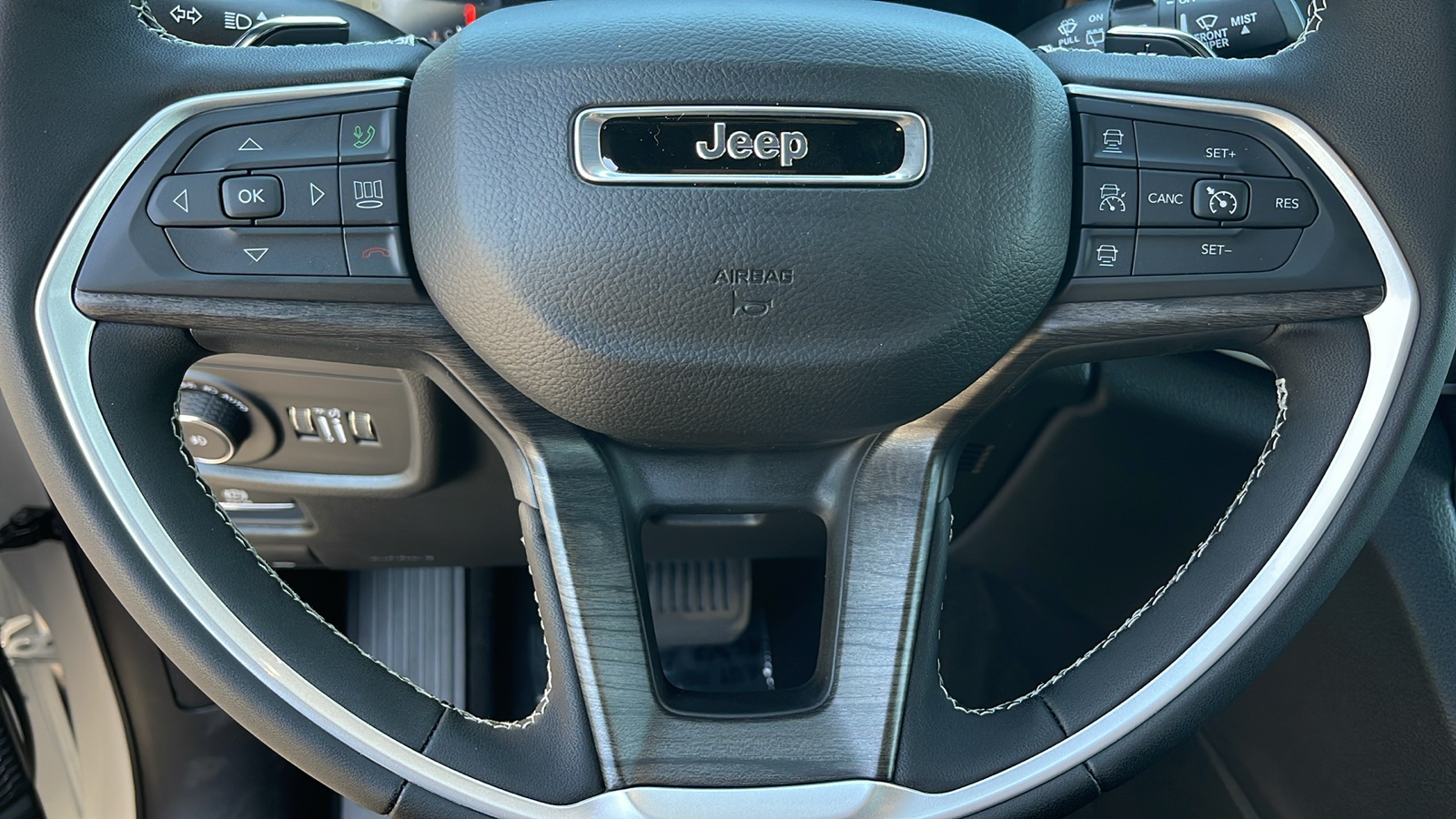 2024 Jeep Grand Cherokee Limited 18