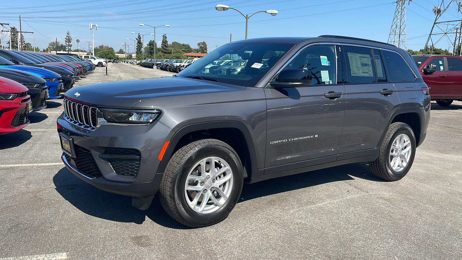 2024 Jeep Grand Cherokee Laredo X 2