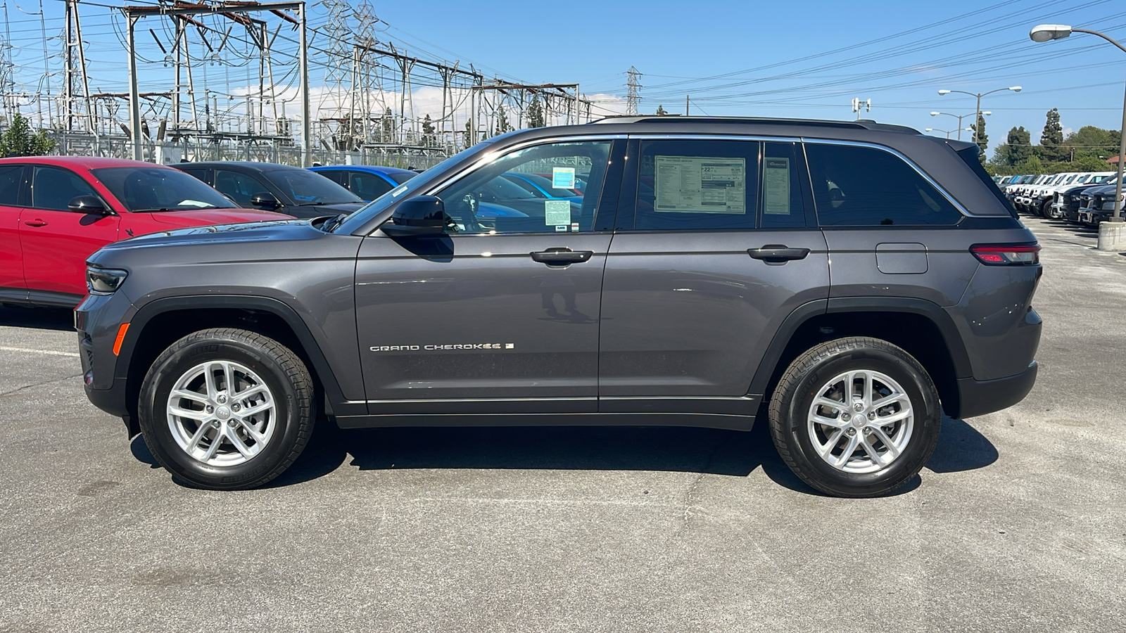 2024 Jeep Grand Cherokee Laredo X 3