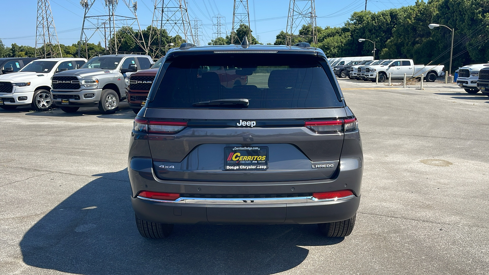 2024 Jeep Grand Cherokee Laredo X 5