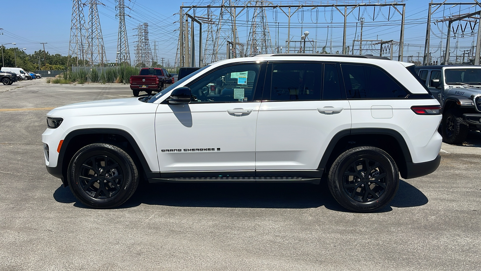 2024 Jeep Grand Cherokee Altitude X 3