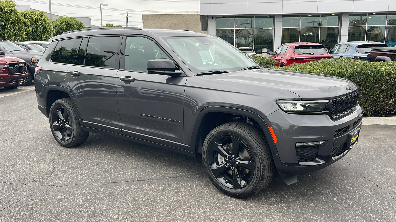 2024 Jeep Grand Cherokee L Limited 8