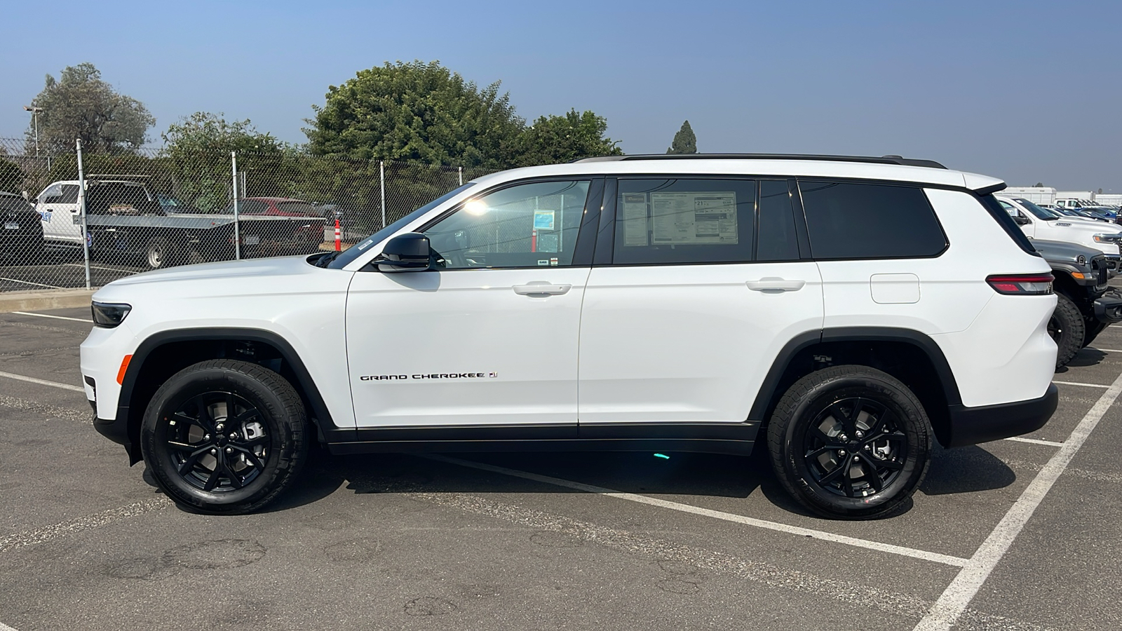 2024 Jeep Grand Cherokee L Altitude 3