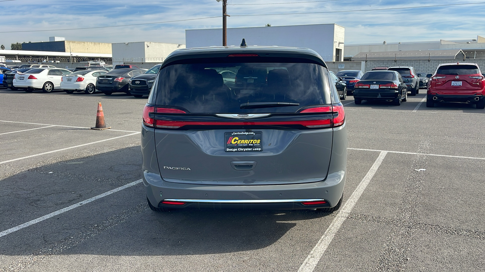 2025 Chrysler Pacifica Select 5