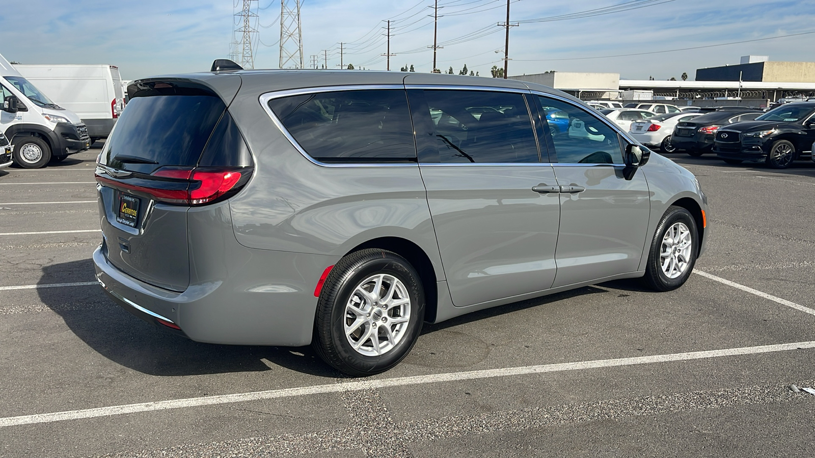 2025 Chrysler Pacifica Select 6