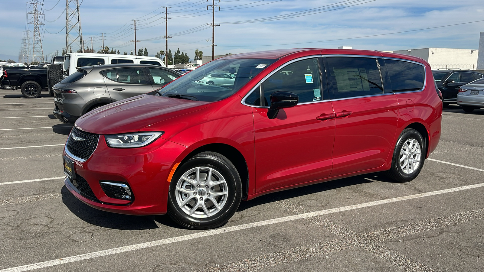 2025 Chrysler Pacifica Select 1