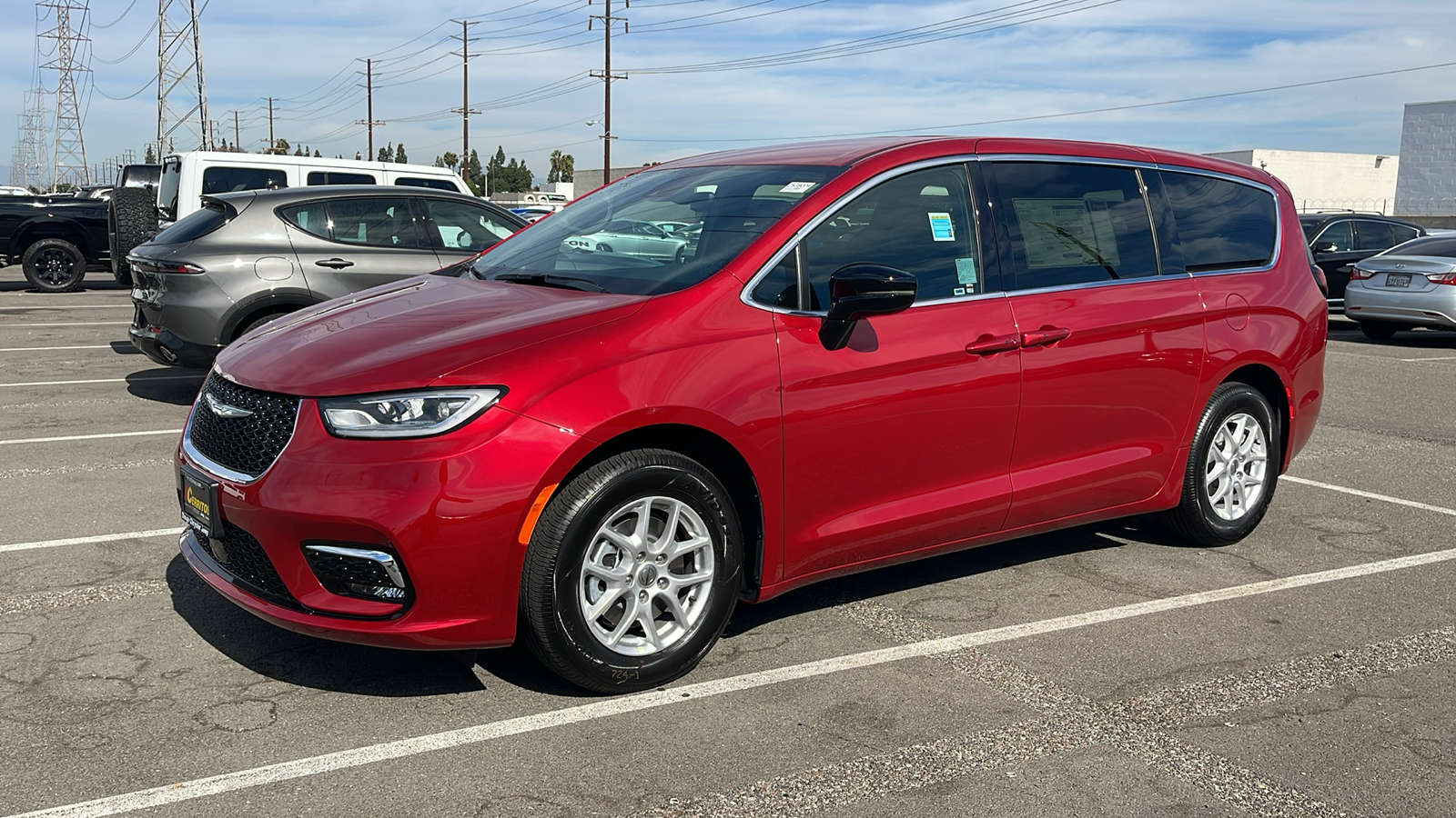 2025 Chrysler Pacifica Select 2