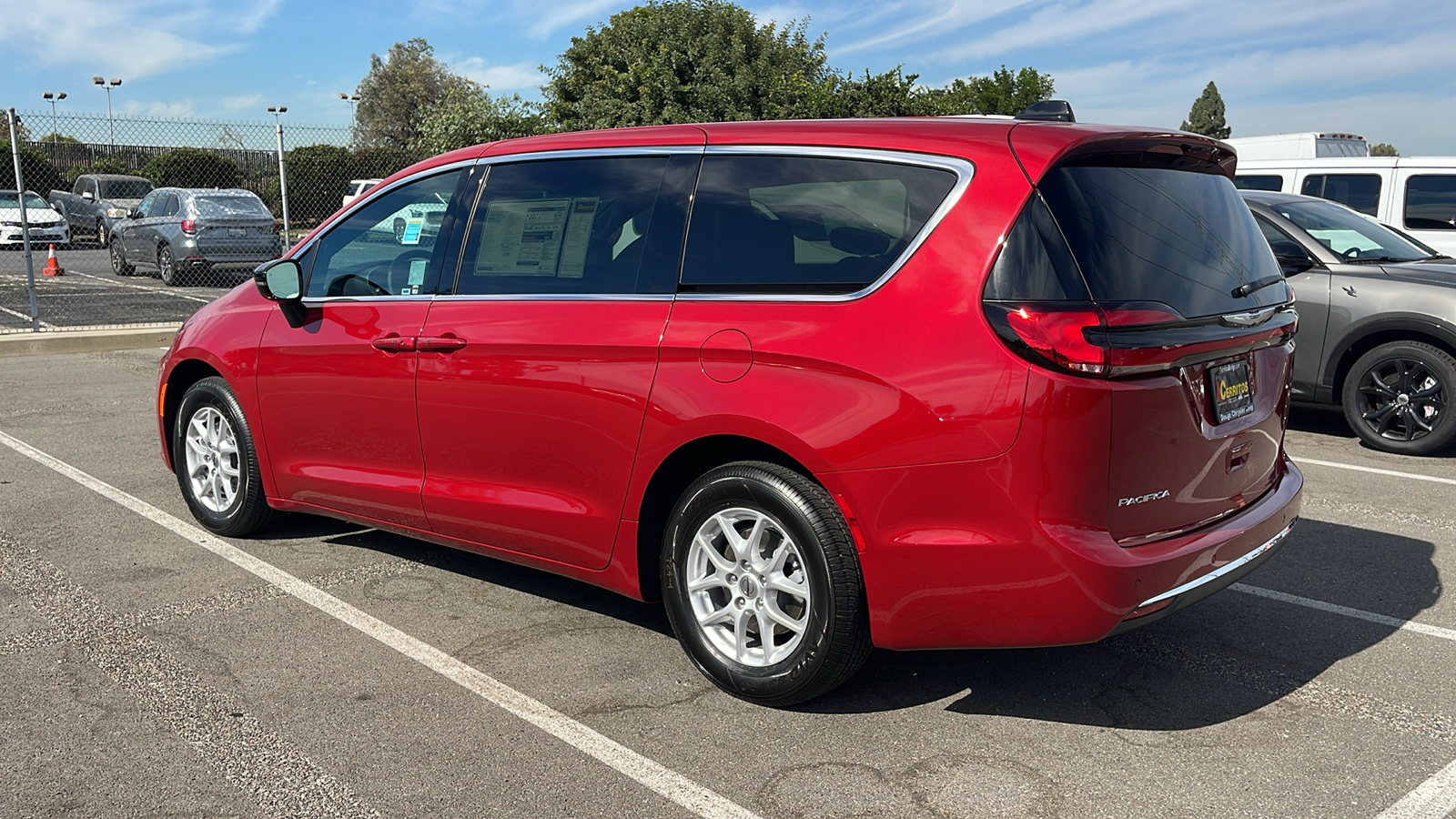 2025 Chrysler Pacifica Select 4