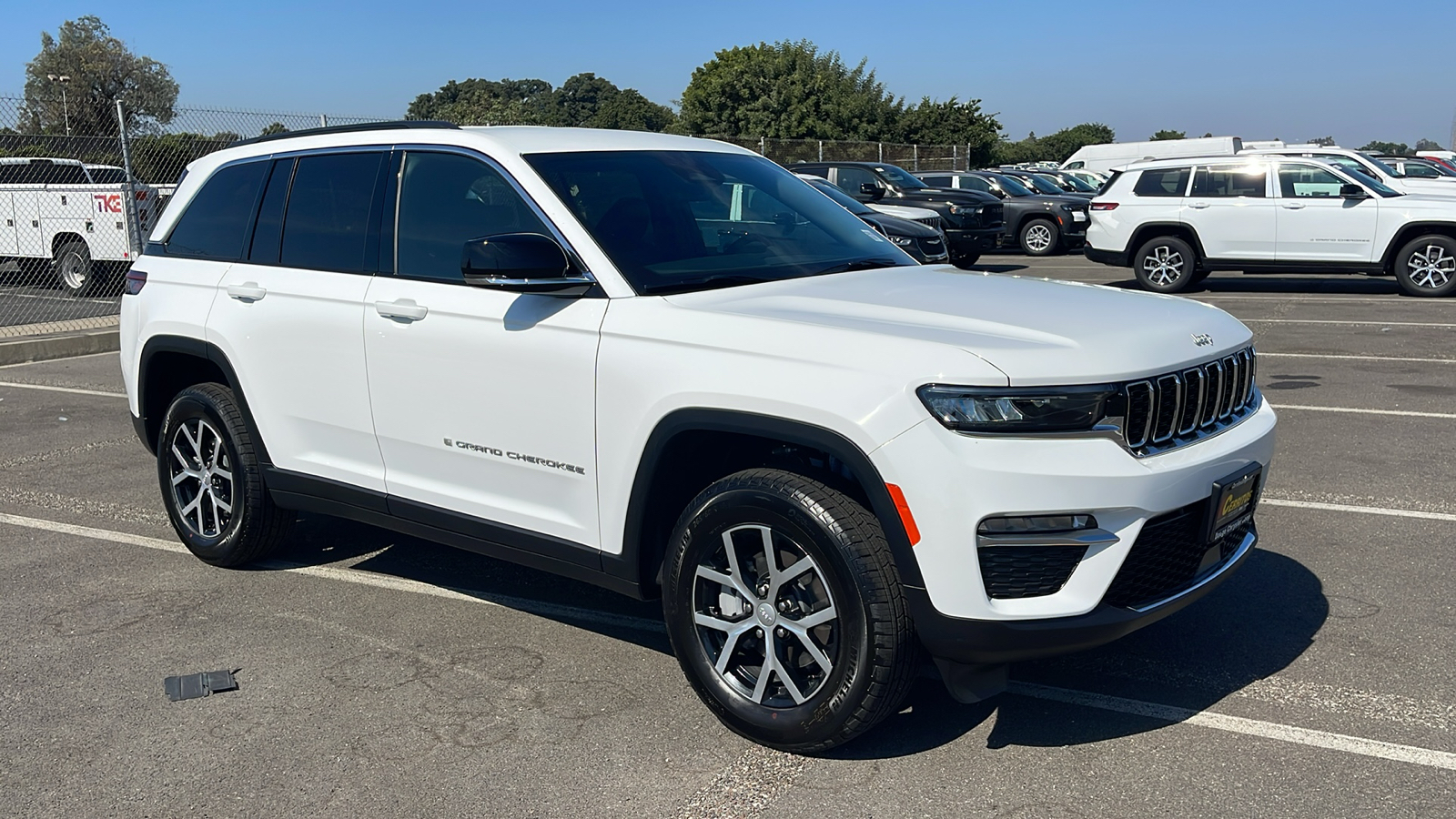 2025 Jeep Grand Cherokee Limited 8