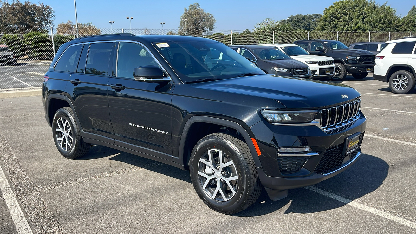 2025 Jeep Grand Cherokee Limited 8