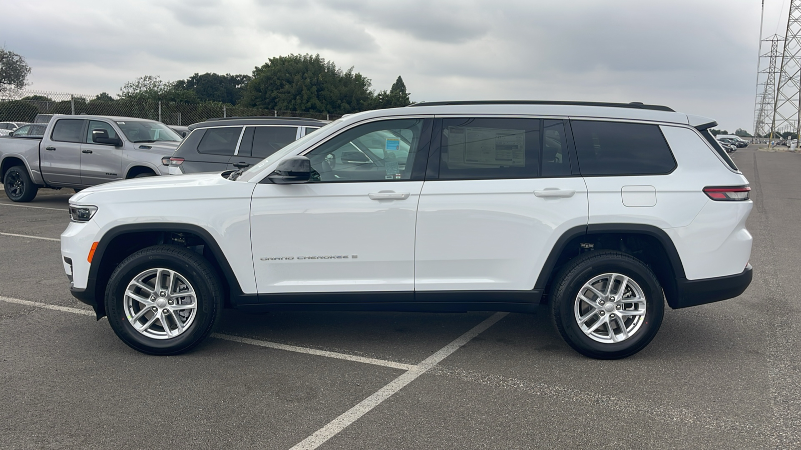 2025 Jeep Grand Cherokee L Laredo X 3