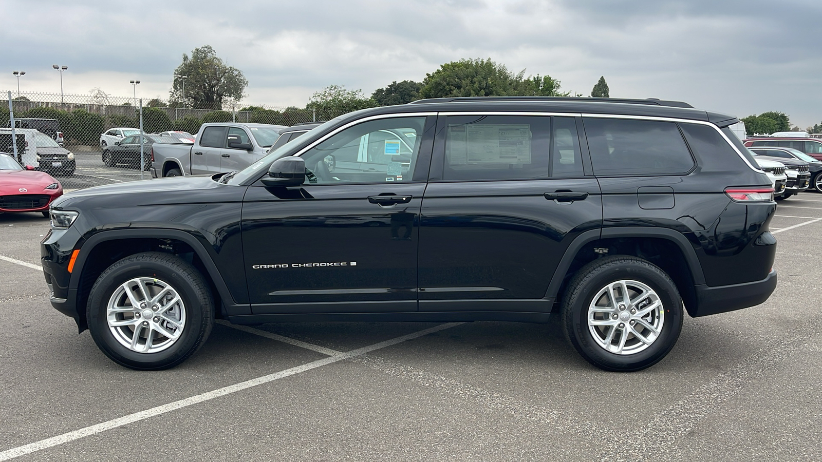 2025 Jeep Grand Cherokee L Laredo X 3