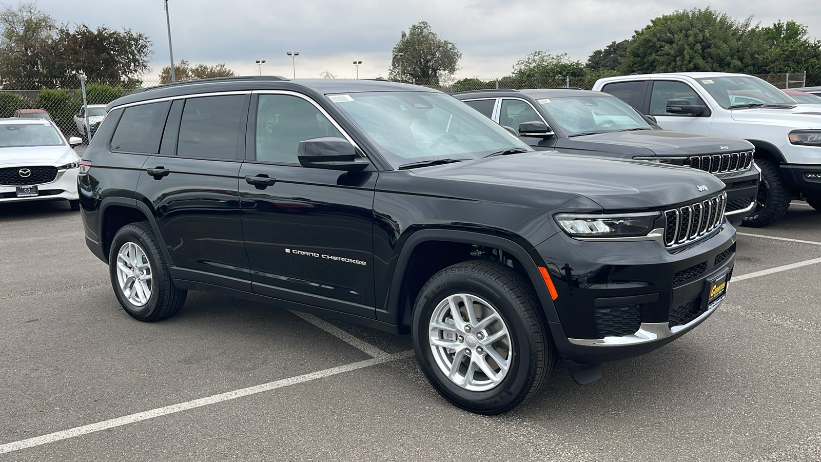 2025 Jeep Grand Cherokee L Laredo X 8