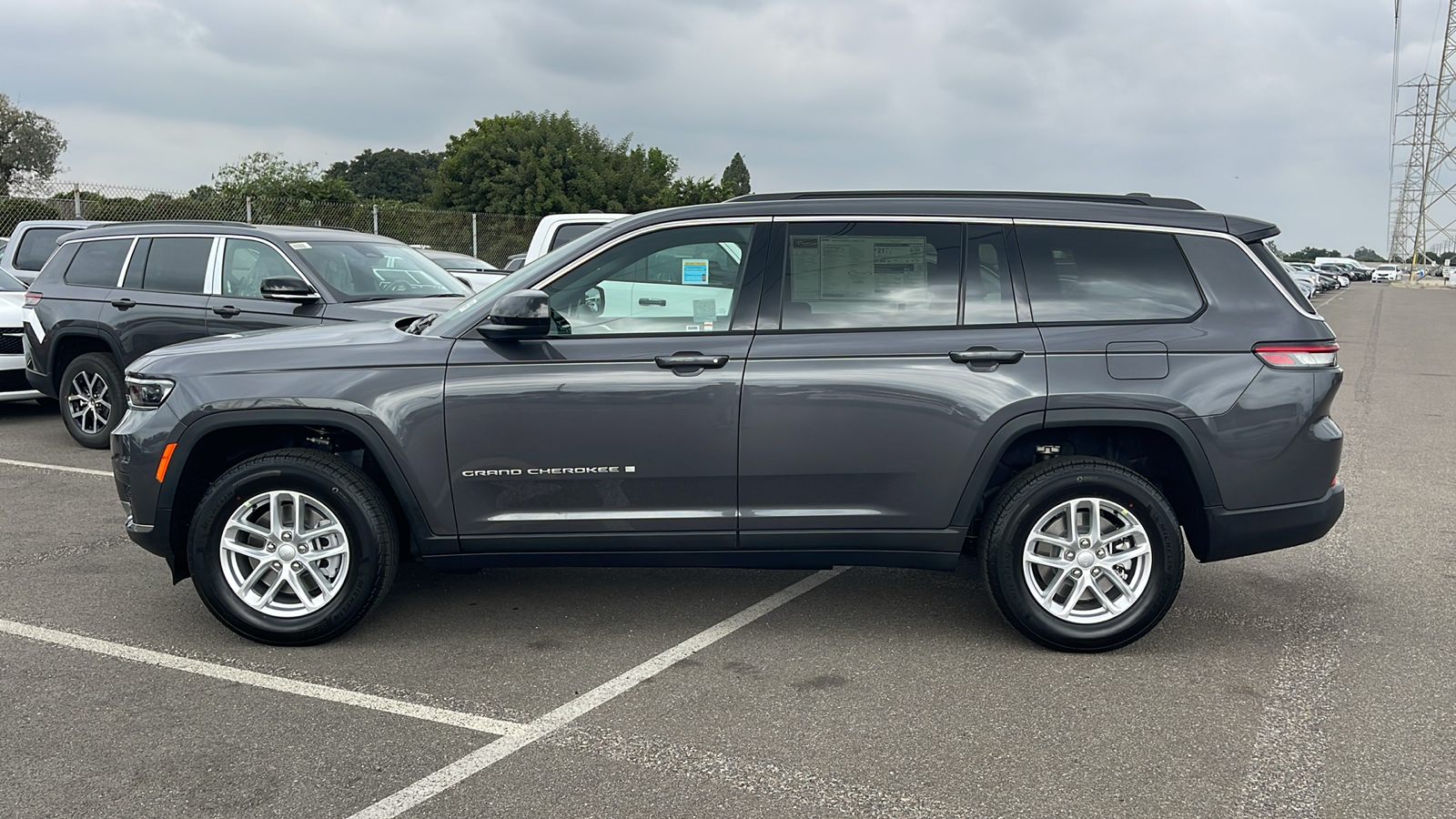 2025 Jeep Grand Cherokee L Laredo X 3