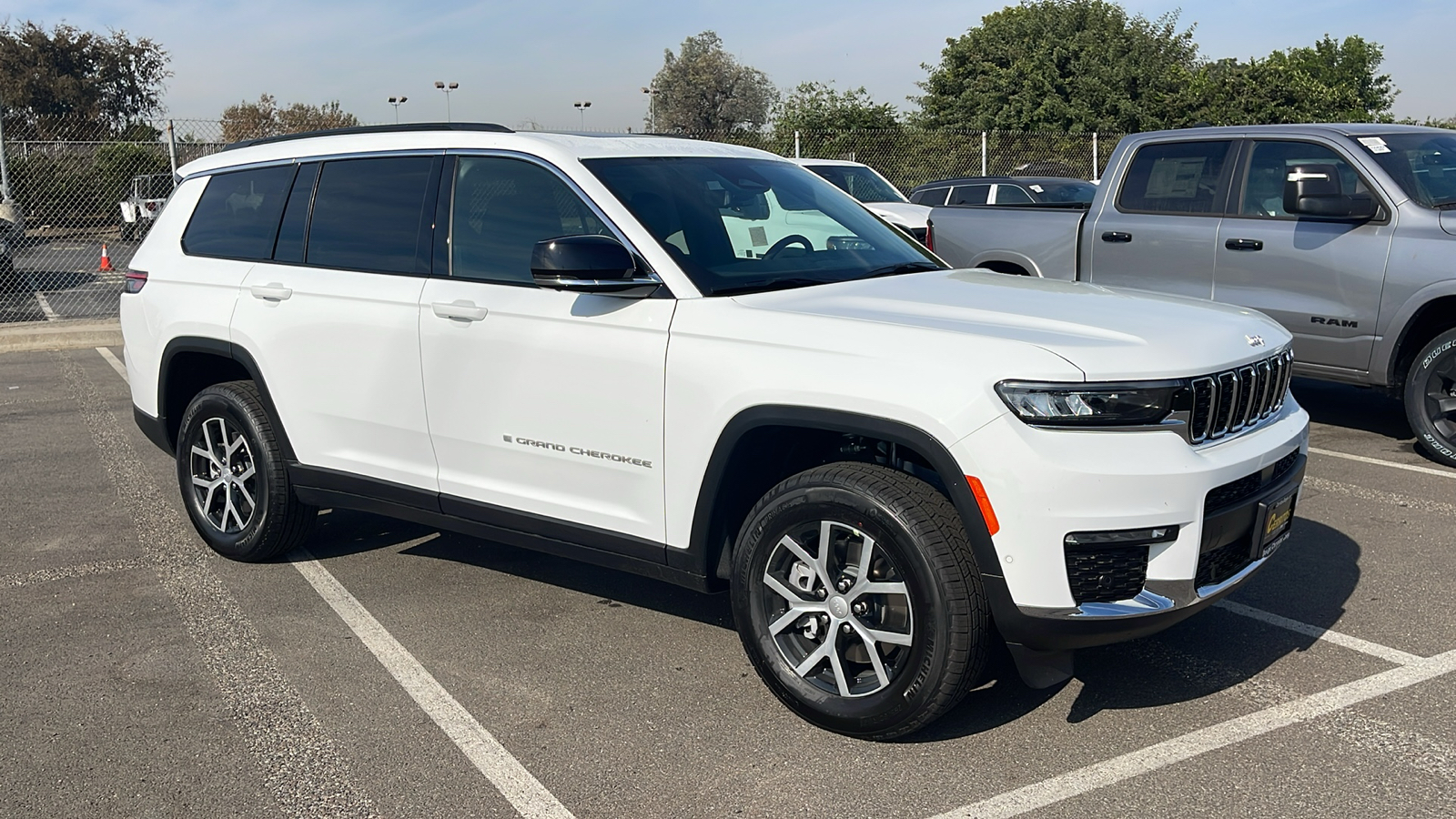 2025 Jeep Grand Cherokee L Limited 8