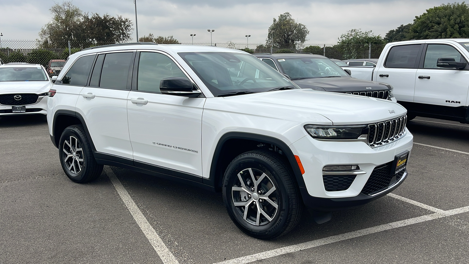 2025 Jeep Grand Cherokee Limited 8