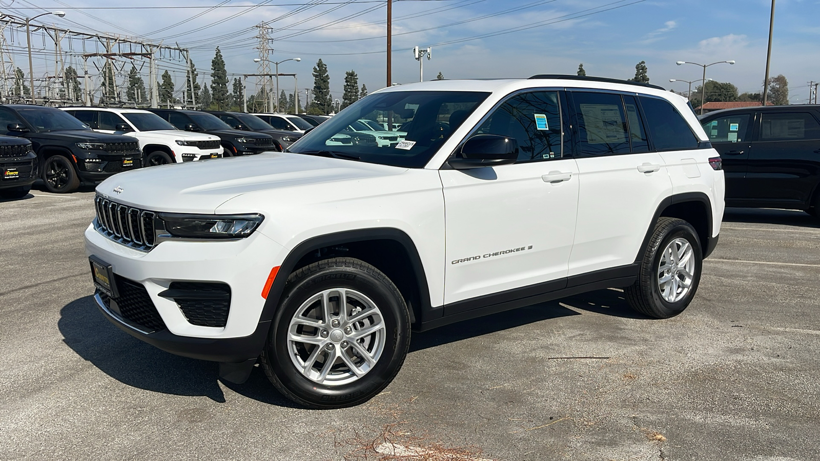 2025 Jeep Grand Cherokee Laredo X 1