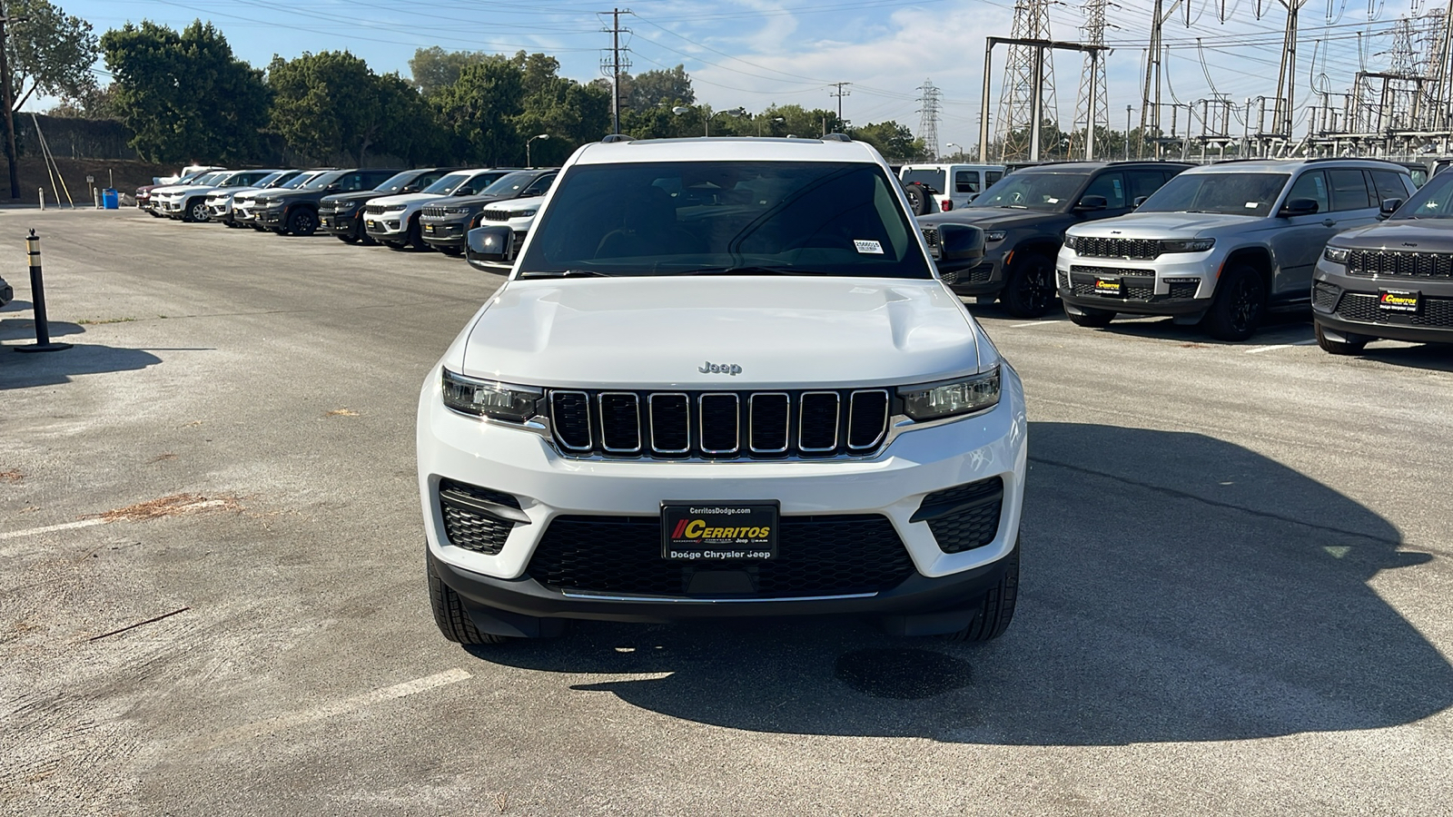 2025 Jeep Grand Cherokee Laredo X 9