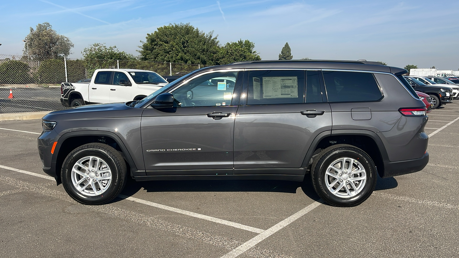 2025 Jeep Grand Cherokee L Laredo X 3