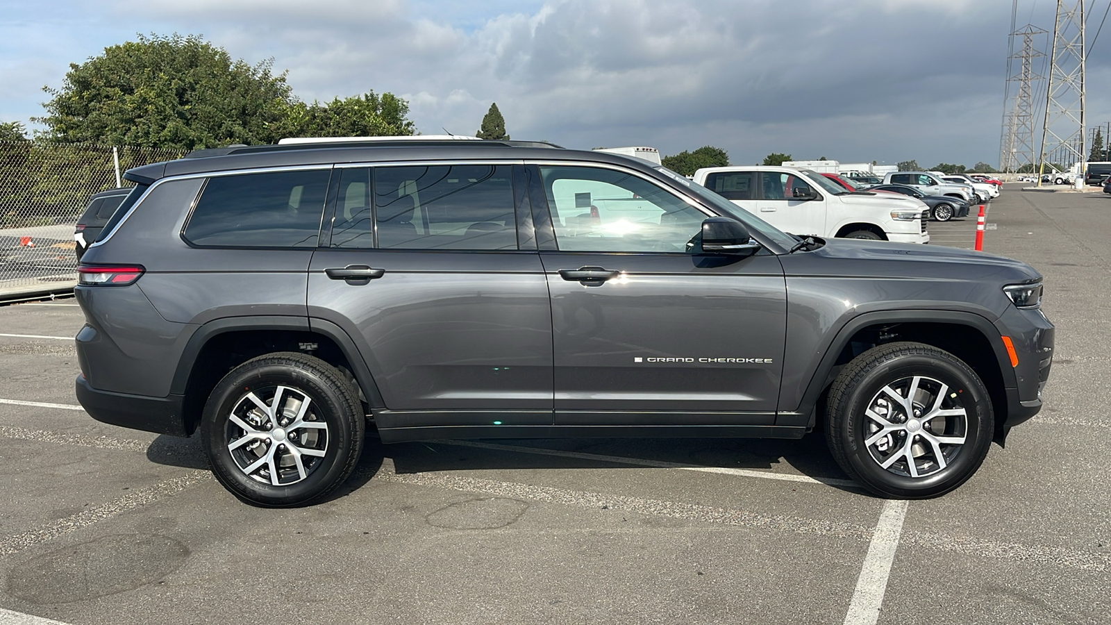 2025 Jeep Grand Cherokee L Limited 7