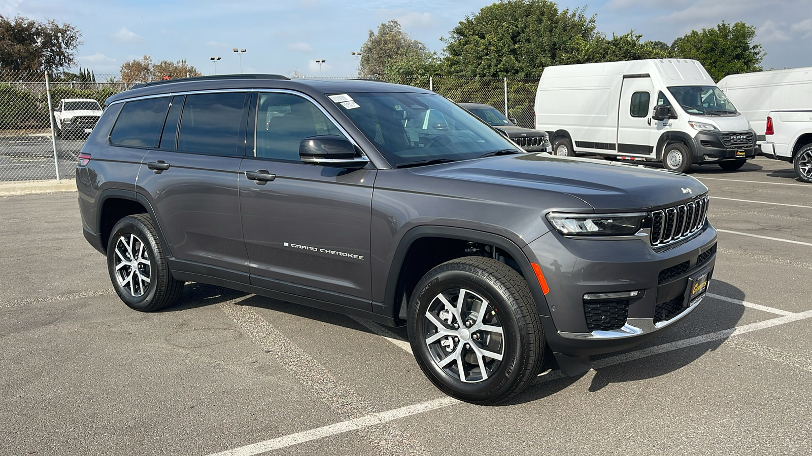 2025 Jeep Grand Cherokee L Limited 8