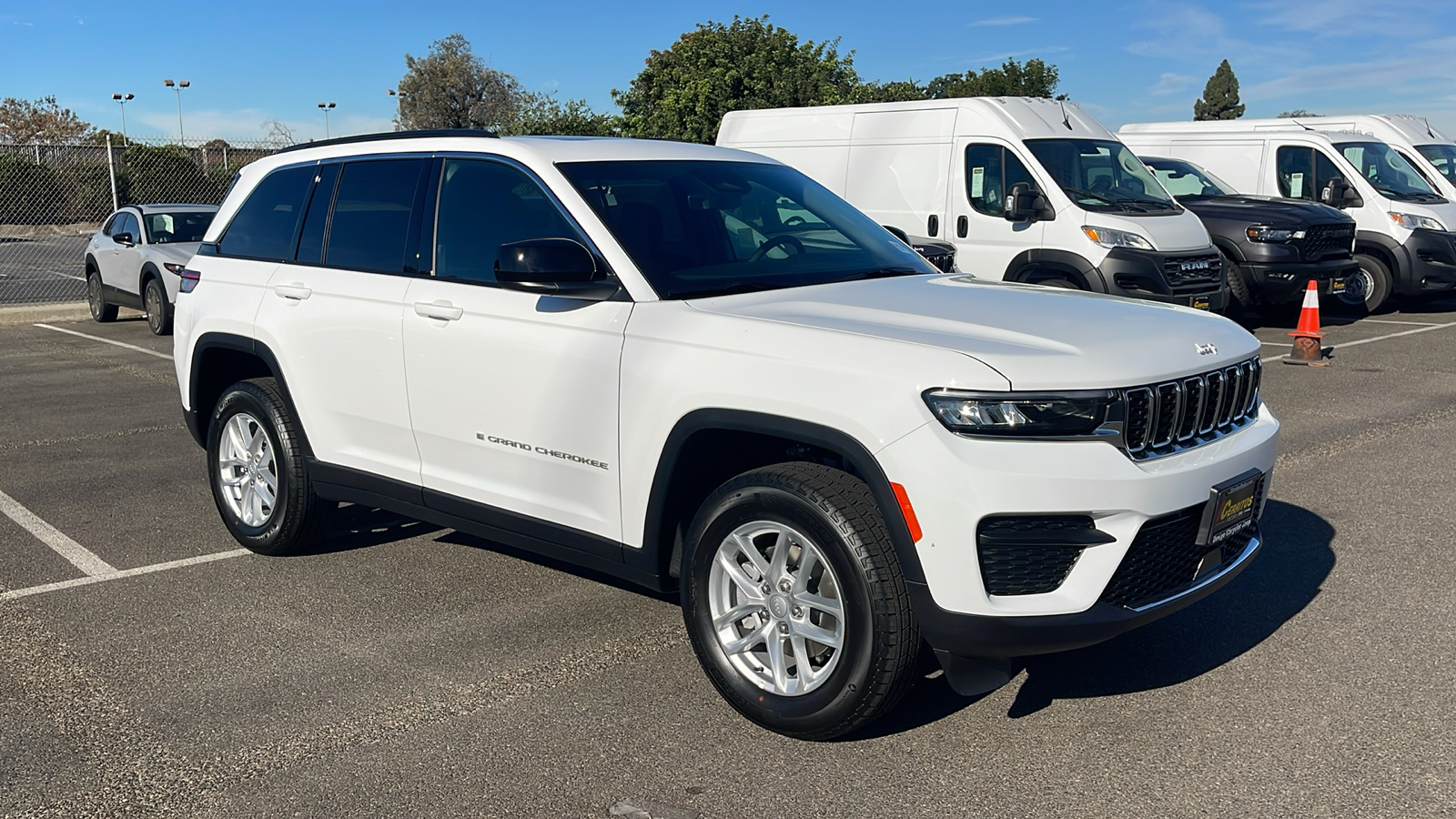 2025 Jeep Grand Cherokee  8