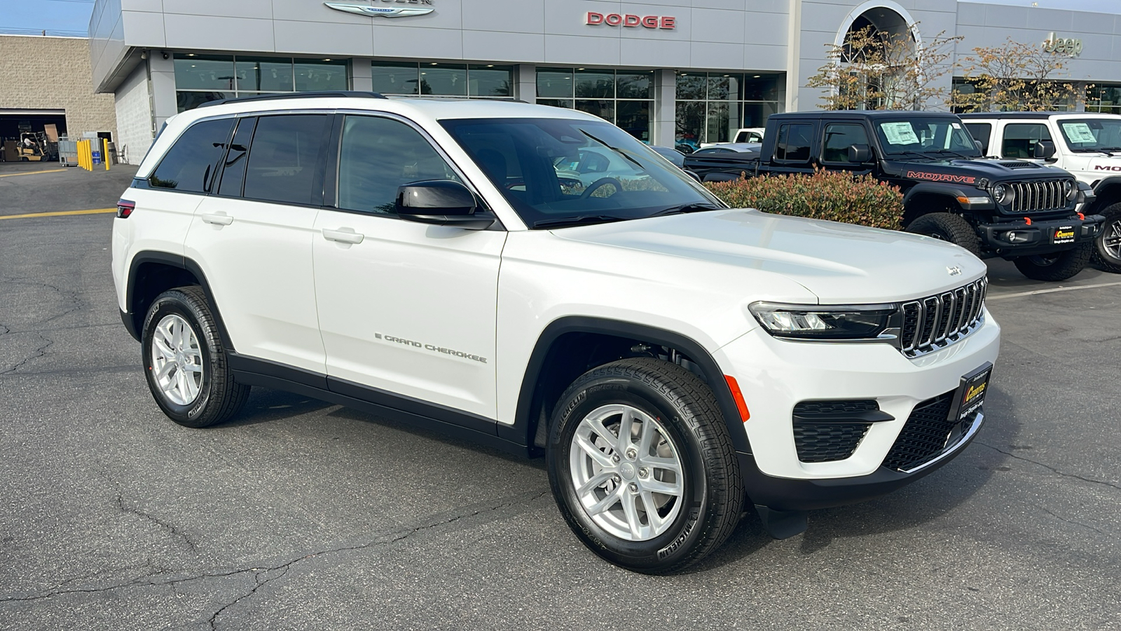 2025 Jeep Grand Cherokee  8