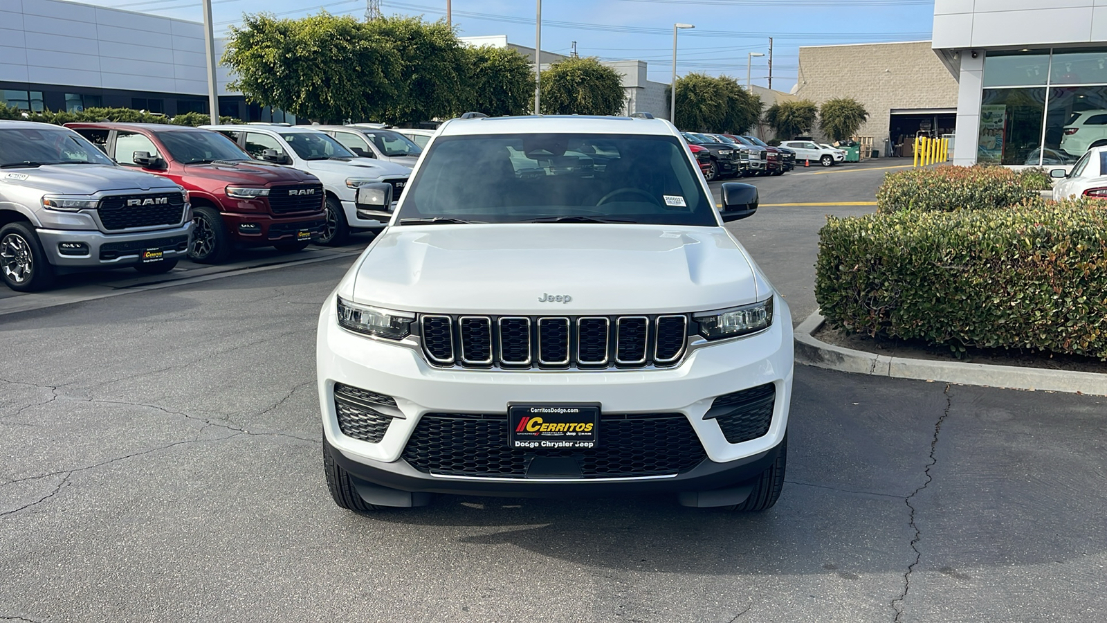 2025 Jeep Grand Cherokee  9